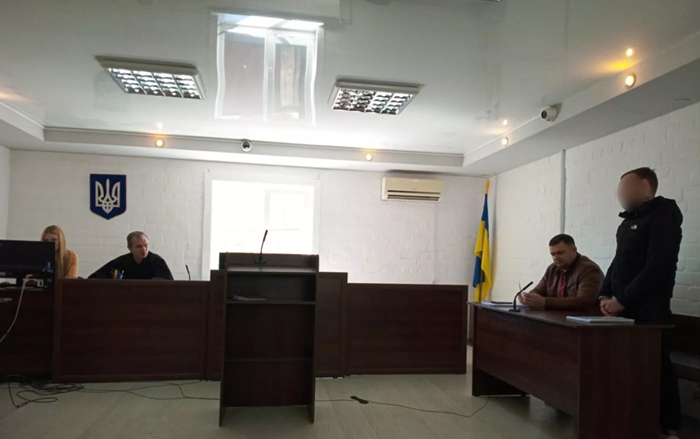 u mikolayevi sud zalishiv pid vartoyu vijskovogo yakij pishov u szch ta pogrozhuvav nozhem administratorci У Миколаєві суд залишив під вартою військового, який пішов у СЗЧ та погрожував ножем адміністраторці хостелу
