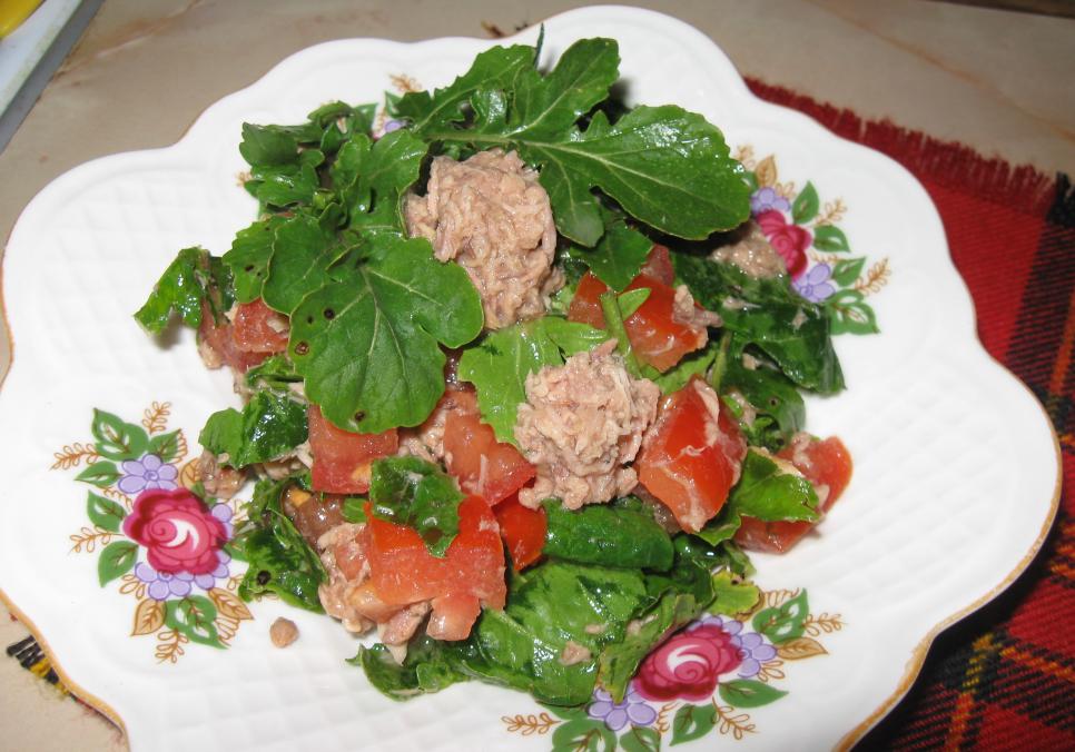 recepti smachnij pozhivnij salat z tuncya iz rukoloyu 6838fe8cef179 Рецепти: Смачний поживний салат з тунця із руколою