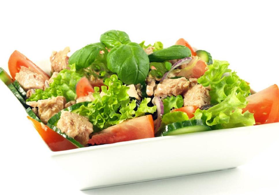 recepti smachnij sitnij salat dlya gurmaniv 681d4ee40185e Рецепти: Смачний ситний салат «Для гурманів»
