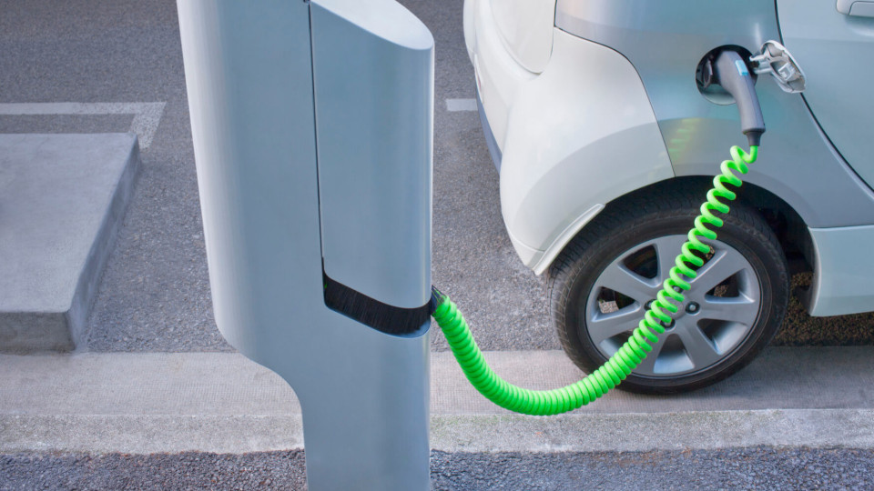 skilki koshtuye zapraviti elektromobil ta yak zminilis cini na zaryadku 6823cfe275291 Скільки коштує «заправити» електромобіль та як змінились ціни на зарядку