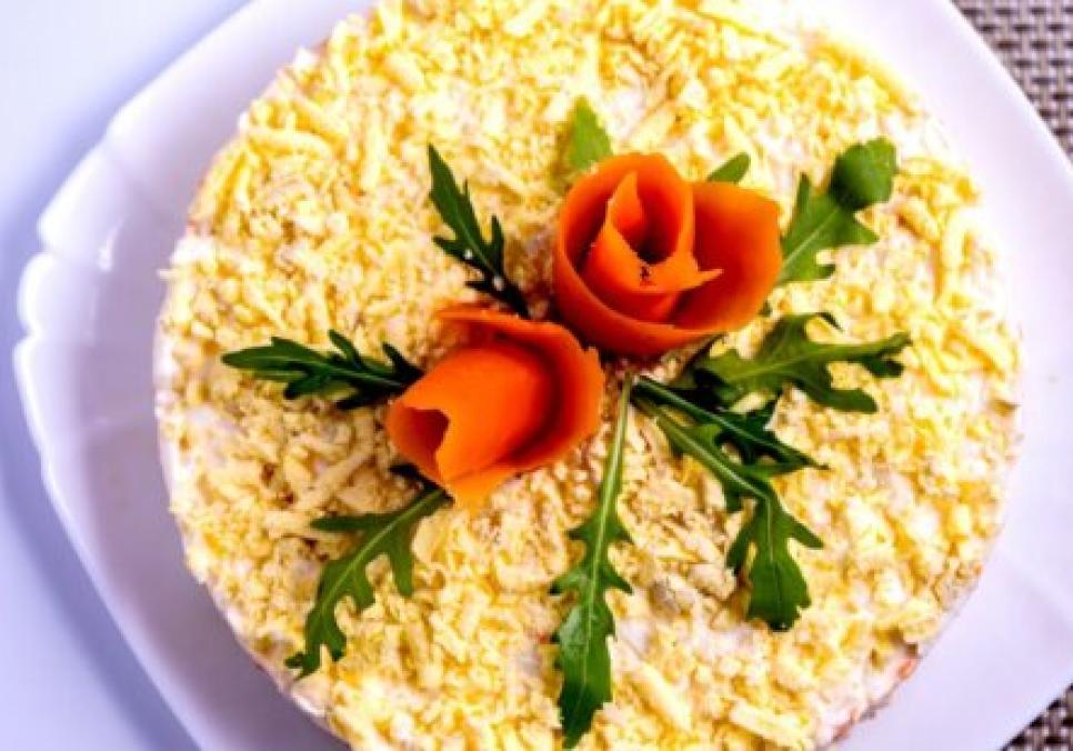 recepti smachnij pozhivnij salat z yablukom ta morkvoyu 684b7394b2bab Рецепти: Смачний поживний салат з яблуком та морквою