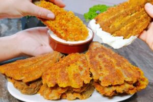 recepti smachni xrumki baklazhanovi stejki z chasnikovim sousom 6882d26fb9bc8 Рецепти: Смачні хрумкі баклажанові стейки з часниковим соусом