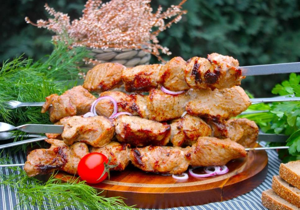 recepti smachnij aromatnij domashnij shashlik 15 Рецепти: Смачний ароматний домашній шашлик “15-хвилинка”