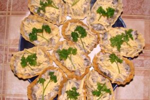 recepti smachnij aromatnij zhulyen linivij 6867231d70a42 Рецепти: Смачний ароматний жульєн «Лінивий»