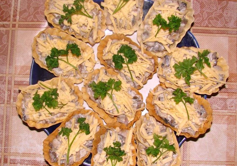 recepti smachnij aromatnij zhulyen linivij 6867231d70a42 Рецепти: Смачний ароматний жульєн «Лінивий»