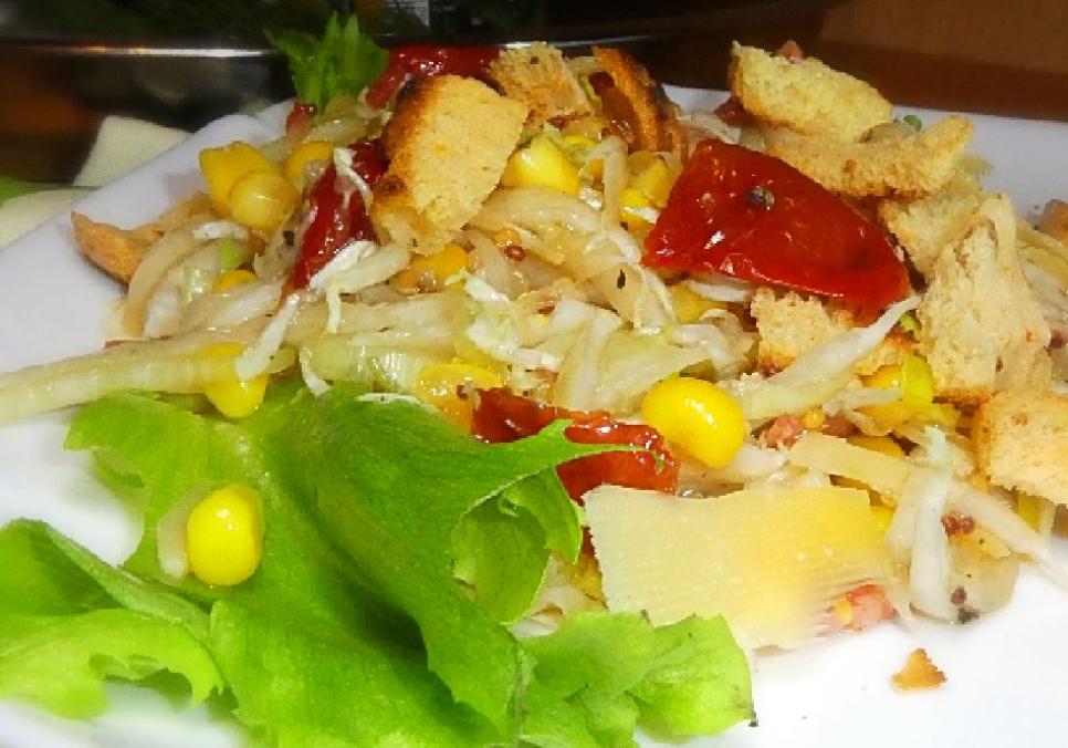 recepti smachnij cikavij salat z pekinkoyu salyami ta parmezanom 68799924a74a5 Рецепти: Смачний цікавий салат з пекінкою, салямі та пармезаном