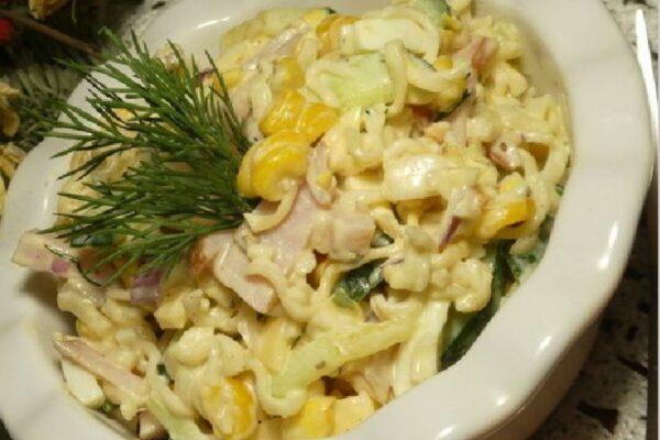 recepti smachnij sitnij domashnij salat z lokshini 68705d7d8a7f1 Рецепти: Смачний ситний домашній салат з локшини