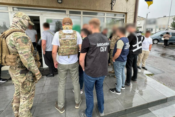 15 20 tisyach dolariv za paket poslug na lvivshhini vikrili sxemu vid197zdu vijskovozobovyazanix za kordon 68ae40131a6d4 15-20 тисяч доларів за «пакет послуг»: на Львівщині викрили схему виїзду військовозобов’язаних за кордон