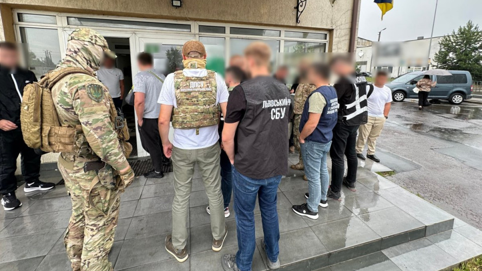 15 20 tisyach dolariv za paket poslug na lvivshhini vikrili sxemu vid197zdu vijskovozobovyazanix za kordon 68ae40131a6d4 15-20 тисяч доларів за «пакет послуг»: на Львівщині викрили схему виїзду військовозобов’язаних за кордон