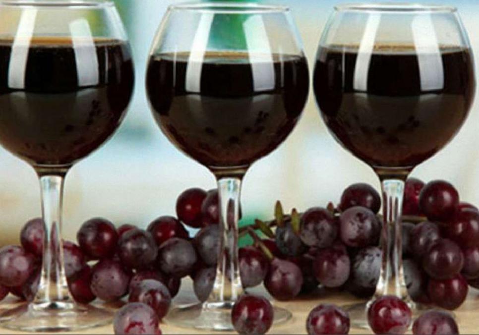 recepti smachne domashnye vino vinogradne 68a7bc908ea2c Рецепти: Смачне домашнє вино «Виноградне»