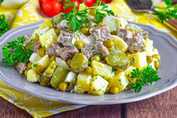 Рецепти: Смачний домашній салат “Старопразький” recepti smachnij domashnij salat staroprazkij 68b0f71273dc3 Рецепти: Смачний домашній салат “Старопразький”