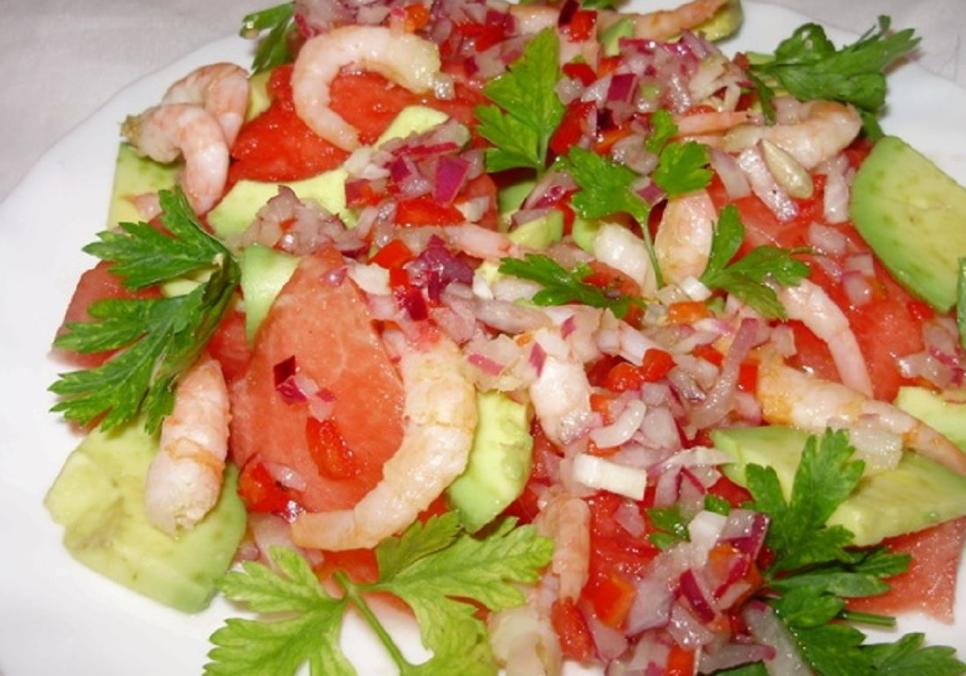 recepti smachnij legkij salat z kavunom ta avokado ekzotichnij 688c0cfcf303a Рецепти: Смачний легкий салат з кавуном та авокадо «Екзотичний»