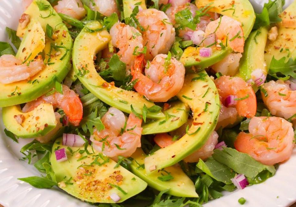 recepti smachnij pozhivnij salat z krevetkami ta avokado 689e81f7c0be5 Рецепти: Смачний поживний салат з креветками та авокадо
