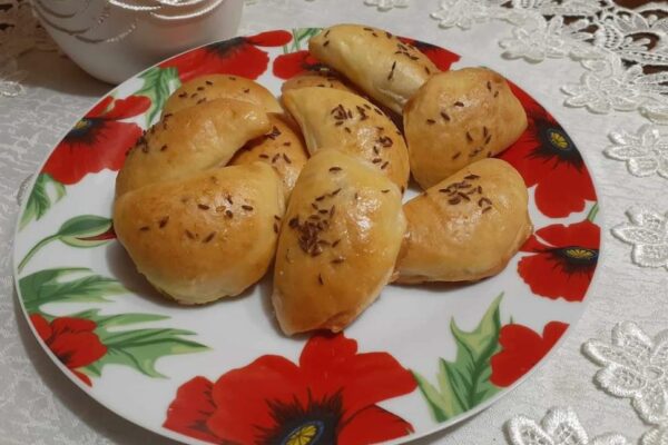 recepti smachni domashni pirizhki do buljonu 68d5e17216eae Рецепти: Смачні домашні пиріжки до бульйону