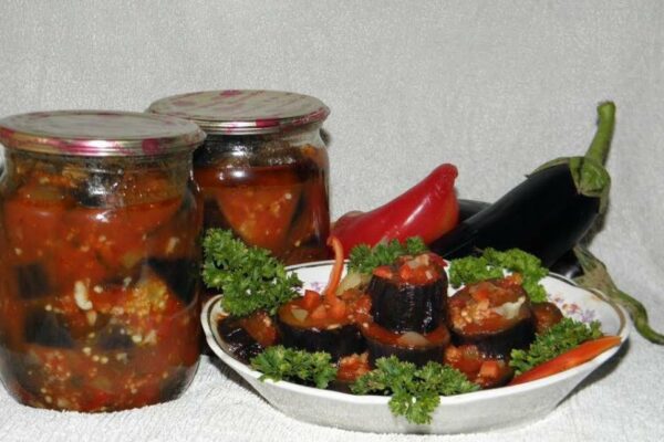 recepti smachni pikantni baklazhani z chasnichkom 68d5e15376a9d Рецепти: Смачні пікантні баклажани з часничком
