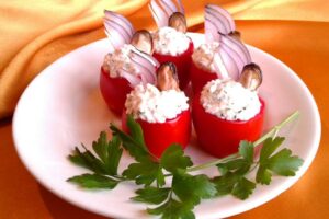 recepti smachni pikantni pomidori farshirovani midiyami 68cca69d9e415 Рецепти: Смачні пікантні помідори, фаршировані мідіями