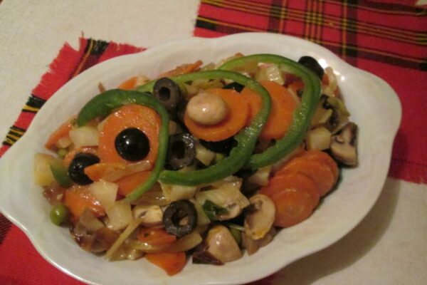 recepti smachnij domashnij pozhivnij ovochevij salat 68c36c273e64c Рецепти: Смачний домашній поживний овочевий салат