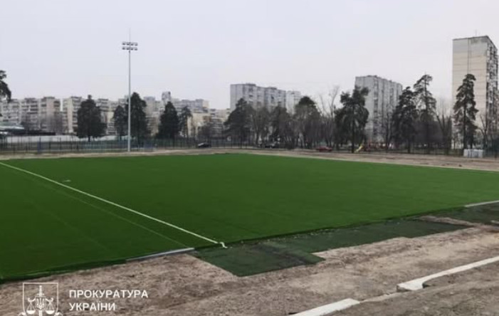 u kiyevi z pidryadnika mozhut styagnuti 3 mln griven za neyakisnij remont sportivnogo majdanchika 68c9ec8bb97e4 У Києві з підрядника можуть стягнути 3 млн гривень за неякісний ремонт спортивного майданчика