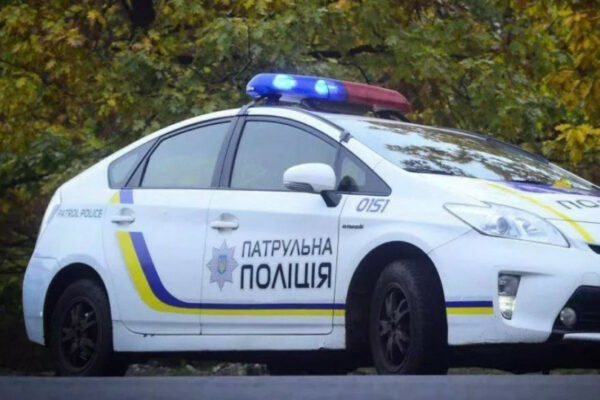 na xmelnichchini pyanij vodij namagavsya pidkupiti policejskix za 10 tisyach griven 68e59c503a07b На Хмельниччині п'яний водій намагався підкупити поліцейських за 10 тисяч гривень