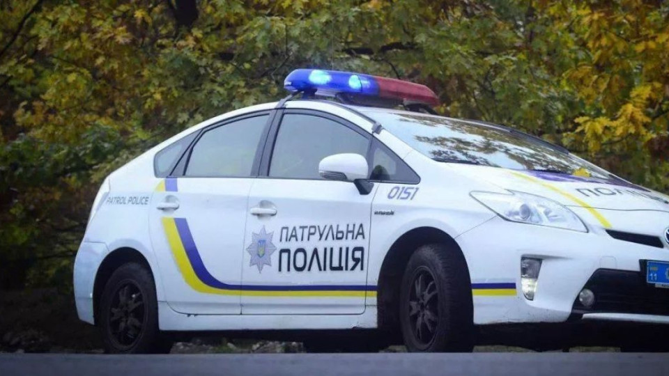 na xmelnichchini pyanij vodij namagavsya pidkupiti policejskix za 10 tisyach griven 68e59c503a07b На Хмельниччині п'яний водій намагався підкупити поліцейських за 10 тисяч гривень