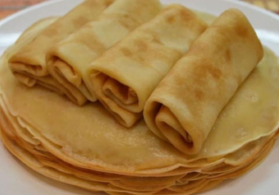 recepti smachni nizhni mlinci na mineralnij vodi ta moloci 6904058dda9b1 Рецепти: Смачні ніжні млинці на мінеральній воді та молоці