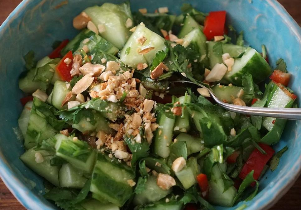 recepti smachnij domashnij legkij salat bita mizeriya 68f1907f7742f Рецепти: Смачний домашній легкий салат «Бита мізерія»