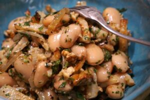 recepti smachnij pozhivnij salat z kvasoli ta seleri 68f190859310d Рецепти: Смачний поживний салат з квасолі та селери