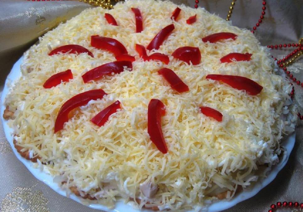 recepti smachnij sitnij domashnij salat iz krekerom 68e8563500def Рецепти: Смачний ситний домашній салат із крекером
