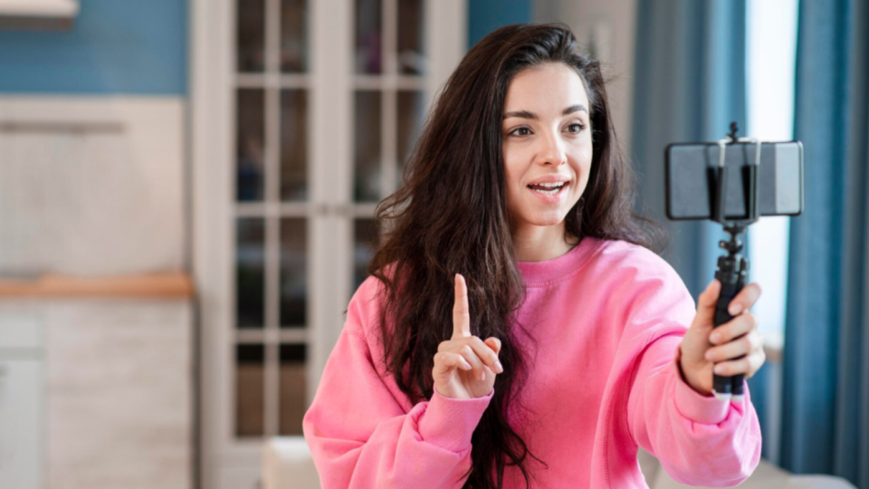 u kitad197 blogeri teper zobovyazani pokazuvati svod197 diplomi yakshho govoryat pro finansi medicinu pravo abo osvitu 69014b7dabf84 У Китаї блогери тепер зобов'язані показувати свої дипломи, якщо говорять про фінанси, медицину, право або освіту