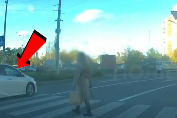 u kiyevi pokarali vodiya toyota yakij ne propustiv pishoxoda video 69014b4f85f57 У Києві покарали водія Toyota, який не пропустив пішохода — відео