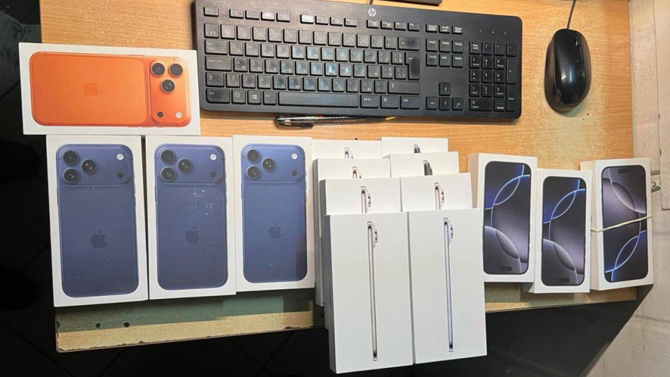 v ukrad197nu zelenim koridorom pryamuvala partiya novix iphone na 15 mln griven 68dc61e44c4b6 В Україну зеленим коридором прямувала партія нових iPhone на 1,5 млн гривень