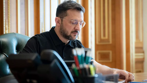 zelenskij doruchiv shmigalyu rozpochati eksport zbrod197 z listopada 69014ba51eaa2 Зеленський доручив Шмигалю розпочати експорт зброї з листопада