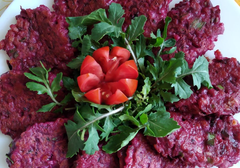 recepti smachni buryakovi kotleti z perlovkoyu 6928ef8203212 Рецепти: Смачні бурякові котлети з перловкою