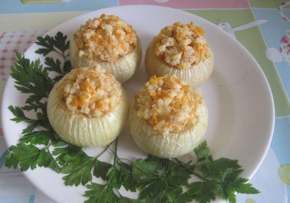 recepti smachni cikavi farshirovani cibulevi gorshhiki 69167a7fa5e68 Рецепти: Смачні цікаві фаршировані цибулеві горщики