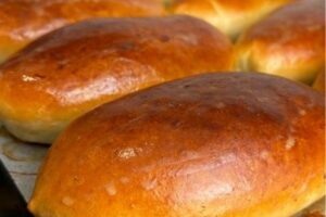 recepti smachni domashni apetitni pirizhki do buljonu 69167a74ef1a6 Рецепти: Смачні домашні апетитні пиріжки до бульйону