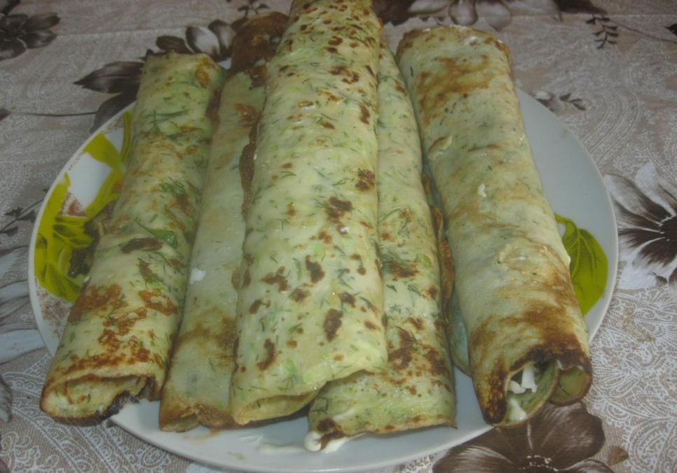 recepti smachni domashni kabachkovi mlinci z apetitnoyu nachinkoyu 690d402397b97 Рецепти: Смачні домашні кабачкові млинці з апетитною начинкою