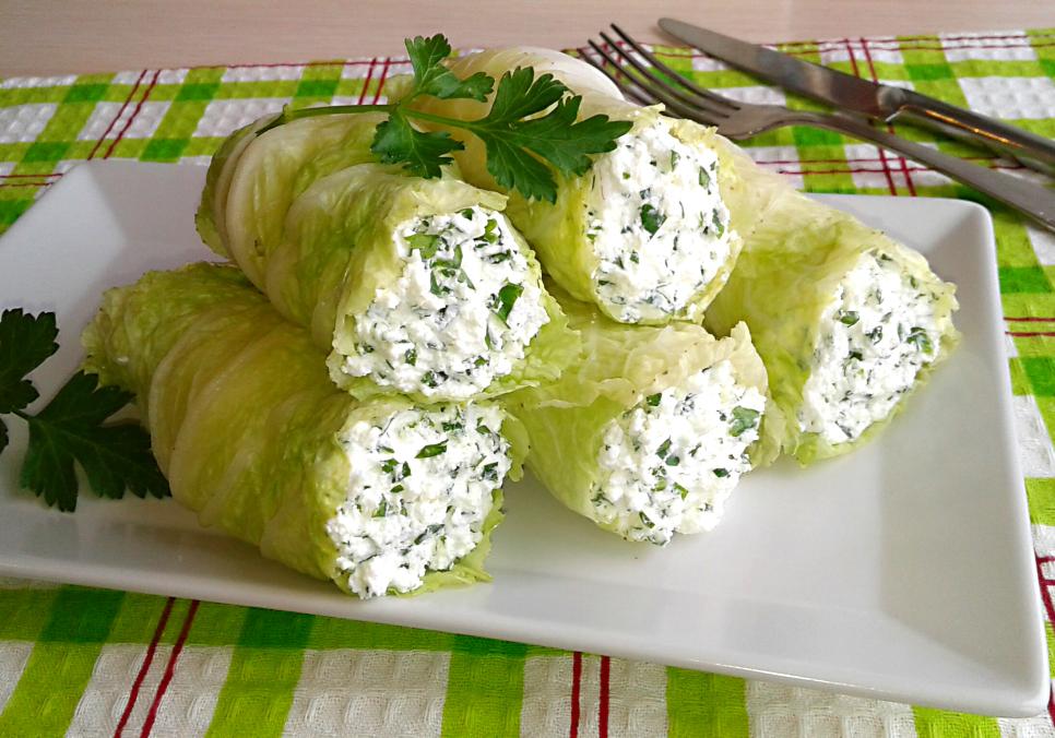 recepti smachni nizhni sirni ruletiki iz zelennyu 691fb4ebc49bd Рецепти: Смачні ніжні сирні рулетики із зеленню