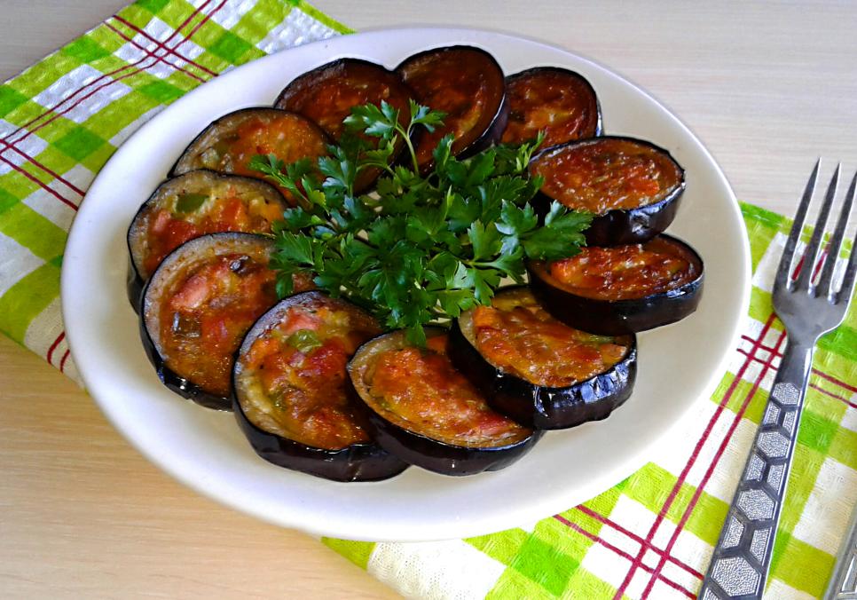 recepti smachni sitni baklazhanni kilcya z nachinkoyu 690d402994374 Рецепти: Смачні ситні баклажанні кільця з начинкою