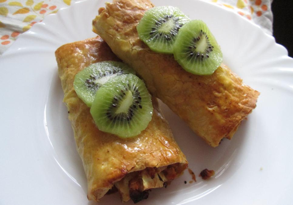 recepti smachnij apetitnij domashnij strudel iz lavasha nashvidkuruch 6928ef9b06ca7 Рецепти: Смачний апетитний домашній струдель із лаваша нашвидкуруч