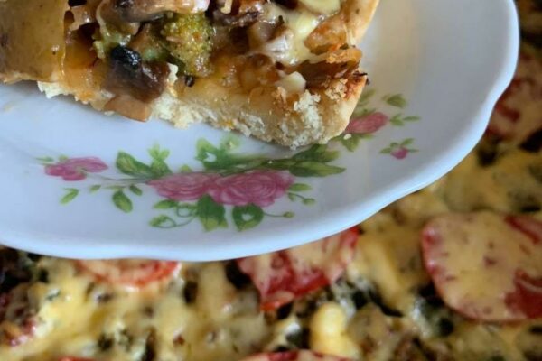 recepti smachnij apetitnij vidkritij pirig z gribami 690d40187ff9e Рецепти: Смачний апетитний відкритий пиріг з грибами