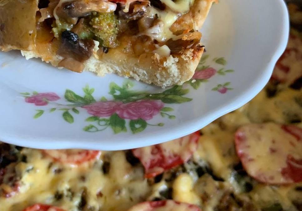 recepti smachnij apetitnij vidkritij pirig z gribami 690d40187ff9e Рецепти: Смачний апетитний відкритий пиріг з грибами