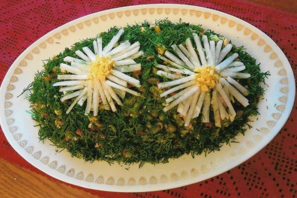 recepti smachnij domashnij sitnij salat iz kurkoyu 6928ef6b8335b Рецепти: Смачний домашній ситний салат із куркою