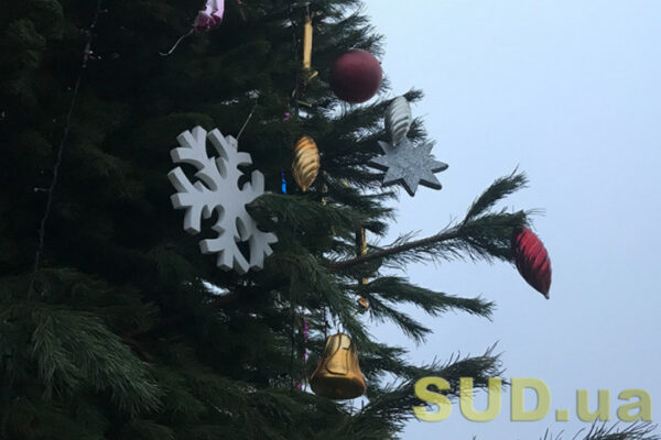 u kmda rozkrili de j za chij raxunok vstanovlyat golovnu yalinku krad197ni 690a86060effd У КМДА розкрили, де й за чий рахунок встановлять головну ялинку країни