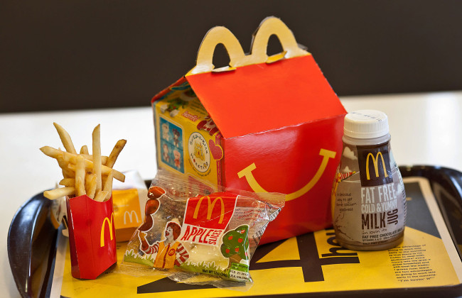 u nimechchini ditina vipila vodu z mcdonalds i potrapila do likarni u plyashci buv zasib dlya chishhennya 692635a1282b1 У Німеччині дитина випила воду з McDonald’s і потрапила до лікарні — у пляшці був засіб для чищення