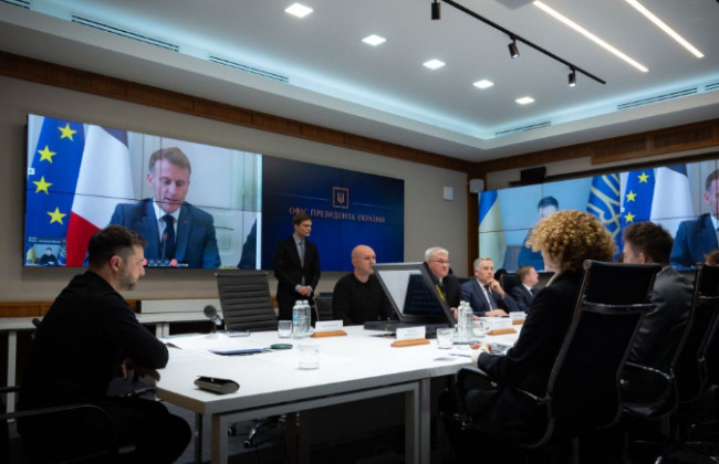 ye chutlivi momenti dlya obgovorennya zelenskij zayaviv shho gotovij zustritisya z trampom shhodo mirnogo planu ssha 692635d292935 «Є чутливі моменти для обговорення»: Зеленський заявив, що готовий зустрітися з Трампом щодо мирного плану США