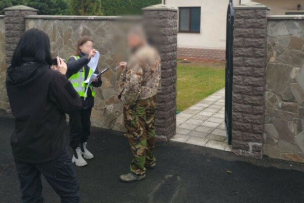 u kiyevi vikrili dilka yakij bez zhodnix dokumentiv pobuduvav na samovilno zajnyatij dilyanci kafe bar 692f6fd1761c8 У Києві викрили ділка, який без жодних документів побудував на самовільно зайнятій ділянці кафе-бар